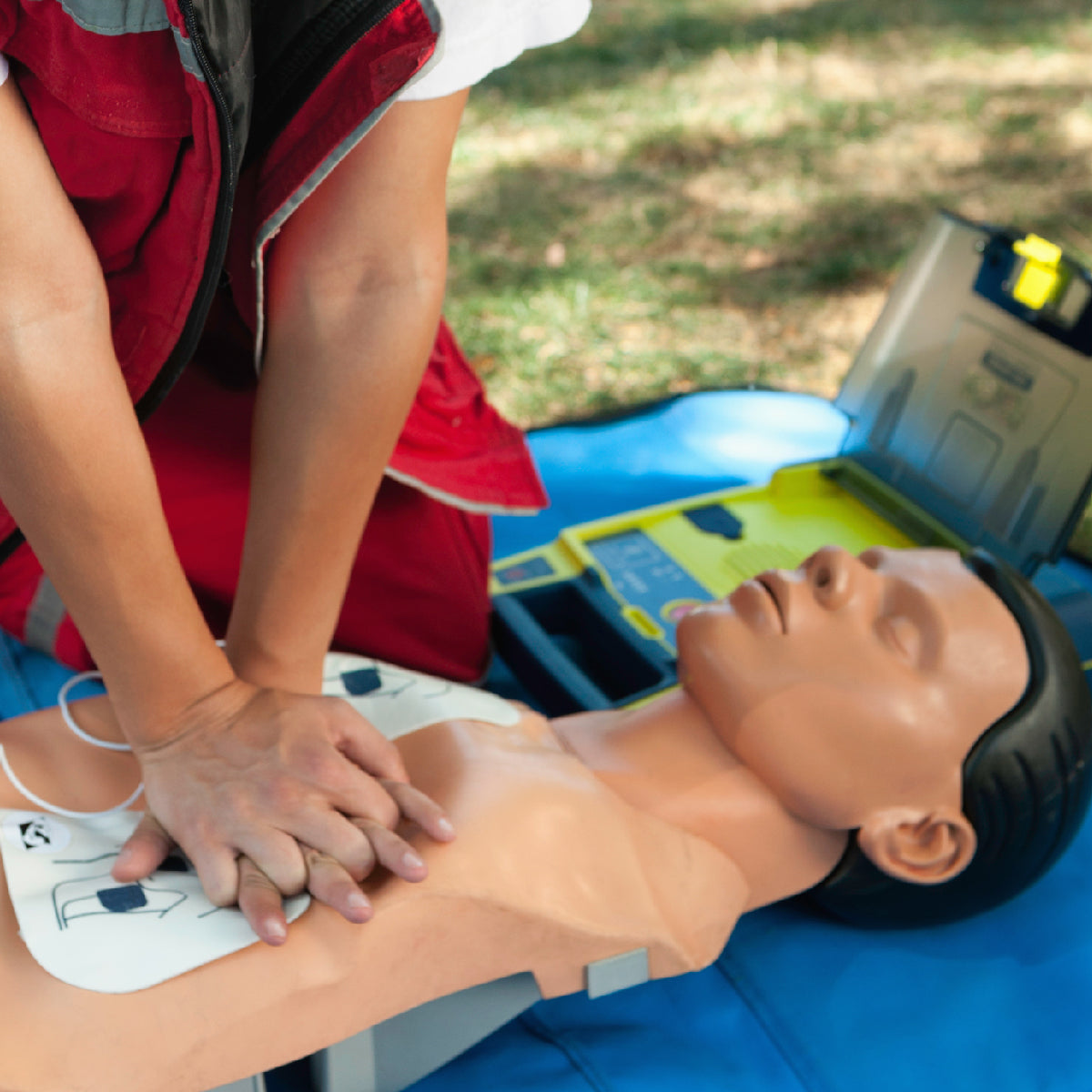 Curso: Heartsaver®, RCP, DEA y Primeros Auxilios, manejo de la obstrucción de la vía aérea en niños y lactantes